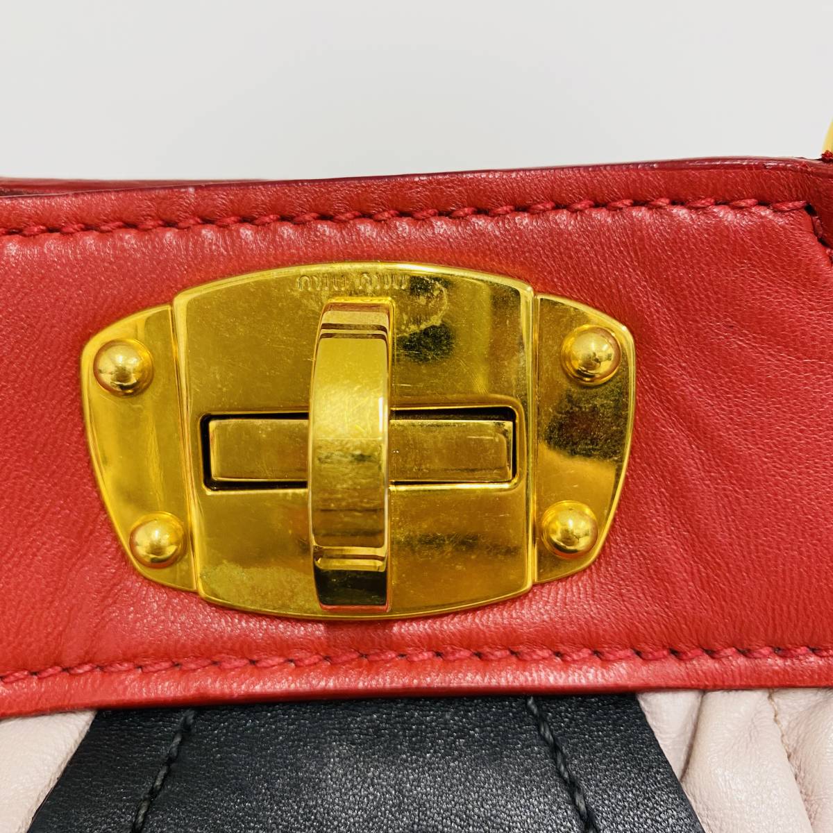 miumiu マテラッセ ショルダー ハンドバッグ コンビカラー 2way handbag RED F560