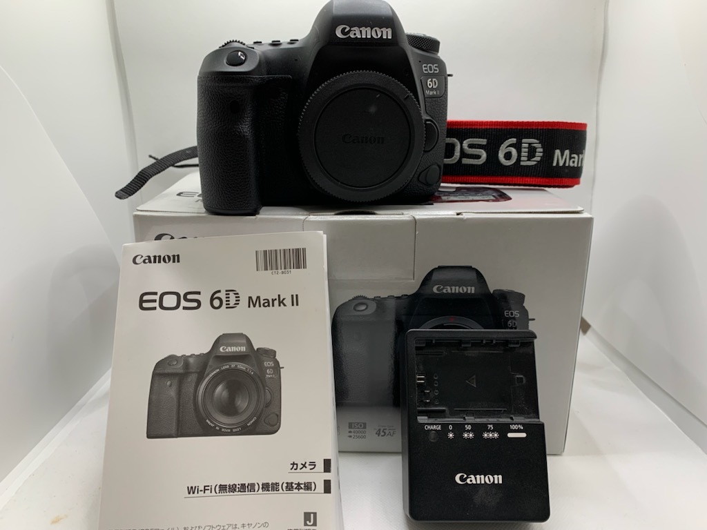 くらしを楽しむアイテム 6D 単焦点とストロボつき EOS Canon センチの通販 Canon EOS 6D レンズ2個、ストロボセット デジタルカメラ