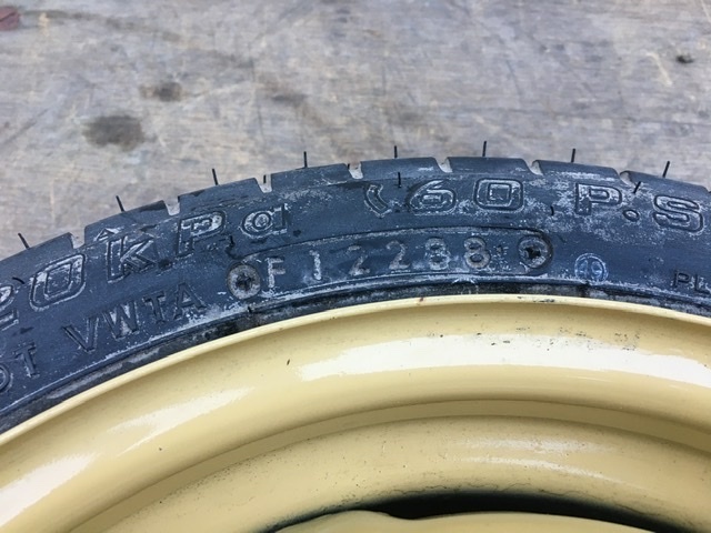 14インチ 応急タイヤ 車載 工具 セット アルトワークス HA12S スズキ T115/70D14 ハブ径約53mm スペアタイヤ ジャッキ_画像4