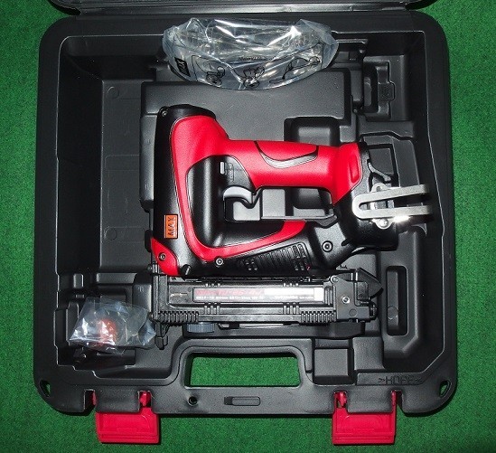 マックス TJ-25/4J 18V充電式4mmタッカ 本体のみ+ケースセット 充電器・電池パック別売 新品 MAX TJ25 4J