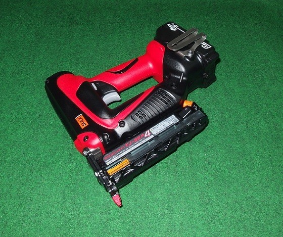 マックス TJ-35P4-BC/1825A 18V充電式ピンネイラ 本体・充電器・2.5Ah電池パック・ケ-スセット 新品 TJ35P4 MAX_画像2