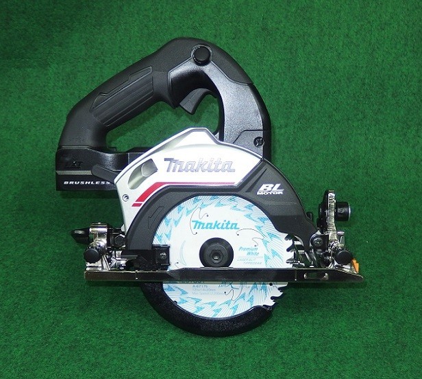 【ふるさと割】 マキタ HS474DZB 18V-125mm充電式ブラシレスマルノコ サメ肌チップソ-付 黒 本体のみ バッテリ・充電器別売 ハイパワ- 新品 丸のこ 【ふるさと割】 マキタ HS474DZB 18V-125mm充電式ブラシレスマルノコ サメ肌チップソ-付 黒 本体のみ バッテリ・充電器別売 ハイパワ- 新品 丸のこ