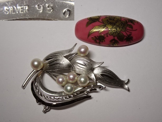 アンティークジュエリー 本珊瑚オパール 真珠飾りのブローチ 7,68g 