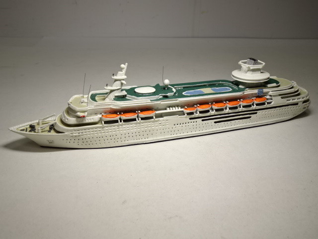 SOVERREIGN OF THE SEA M923 MERCAROR large passenger boat made of metal boat 0723T2G