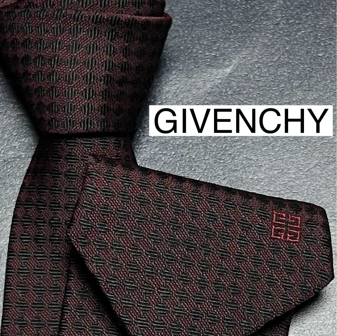 人気カラーの ✨極美品✨GIVENCHY ネクタイ シルク100% 4G柄 刺繍