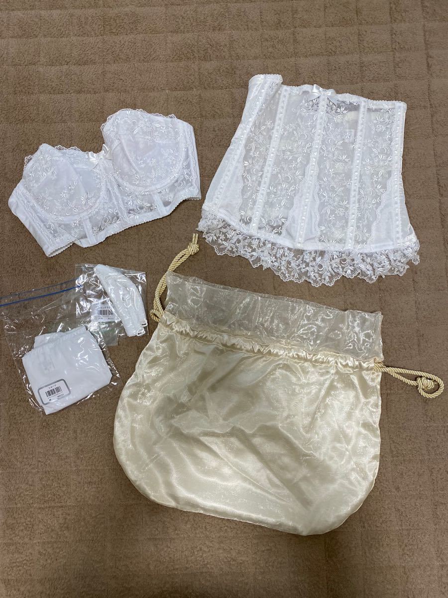 セモア ブライダルインナー(¥12,000) rubylakeresort.com