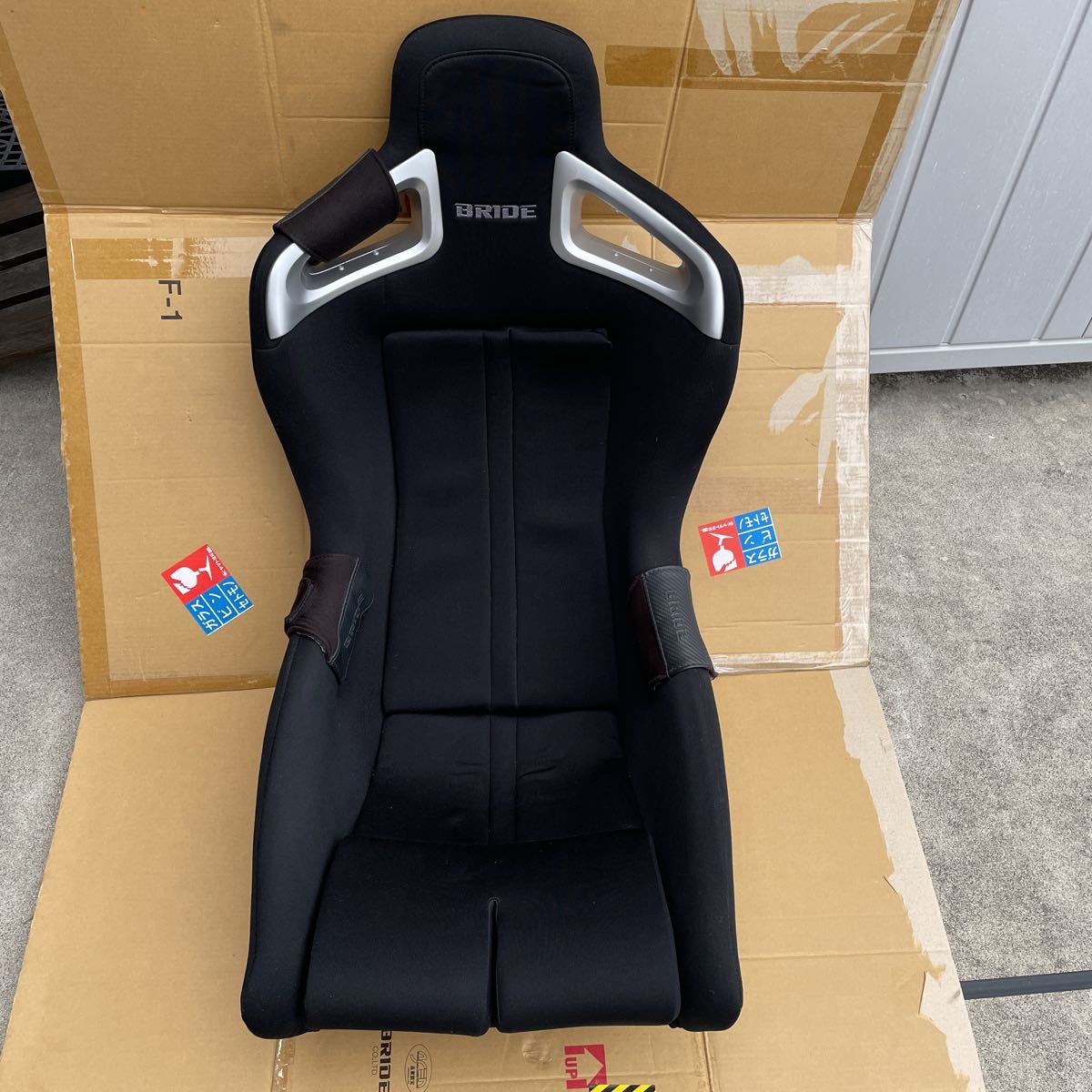 最終決算 ブリッド セミバケ ZN6 シートレール付き sushitai.com.mx