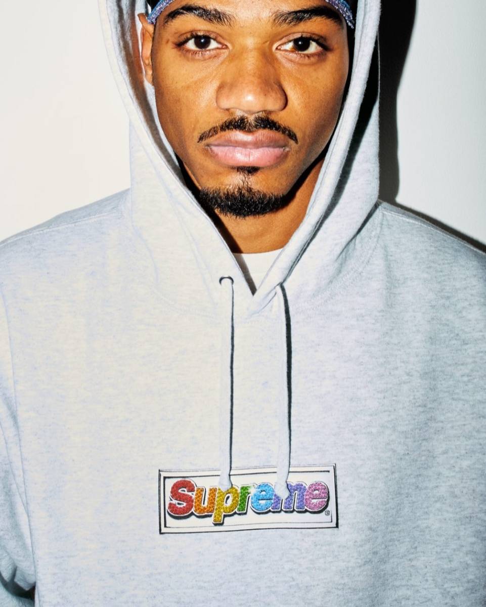 ブランド】 Supreme supreme Bling Box Logo Hooded Sweatshirtの通販 by ジャポニカ｜シュプリームならラクマ  サイズ