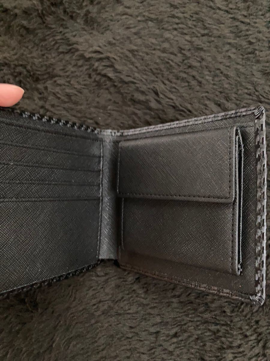 カーボンレザー　財布　メンズ　二つ折り　小銭入れ　ブラック