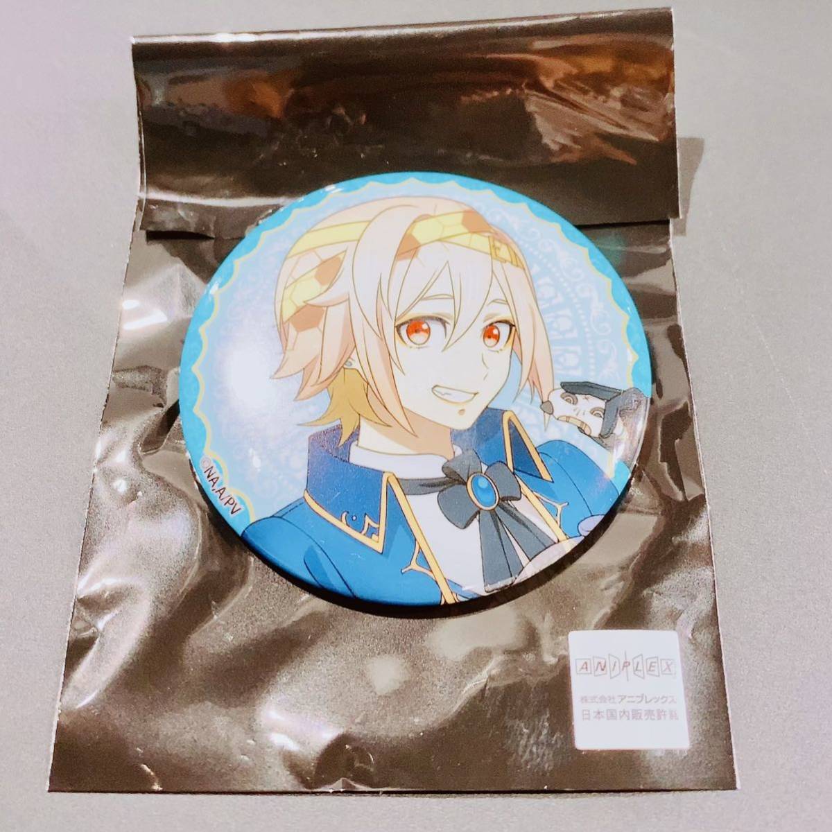 ヴィジュアルプリズン ギルティア カフェ 缶バッジ16点 nspilarzuera.com
