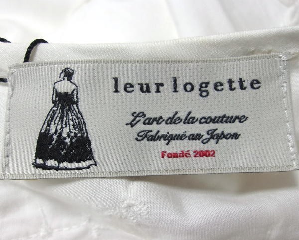  free shipping * new goods *leur logette rule ro jet * check flower embroidery blouse * race up * white 
