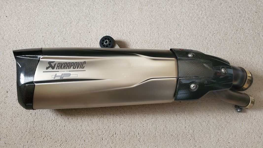BMW S1000RR アクラポビッチ(AKRAPOVIC) HPスポーツマフラー 17年ー18