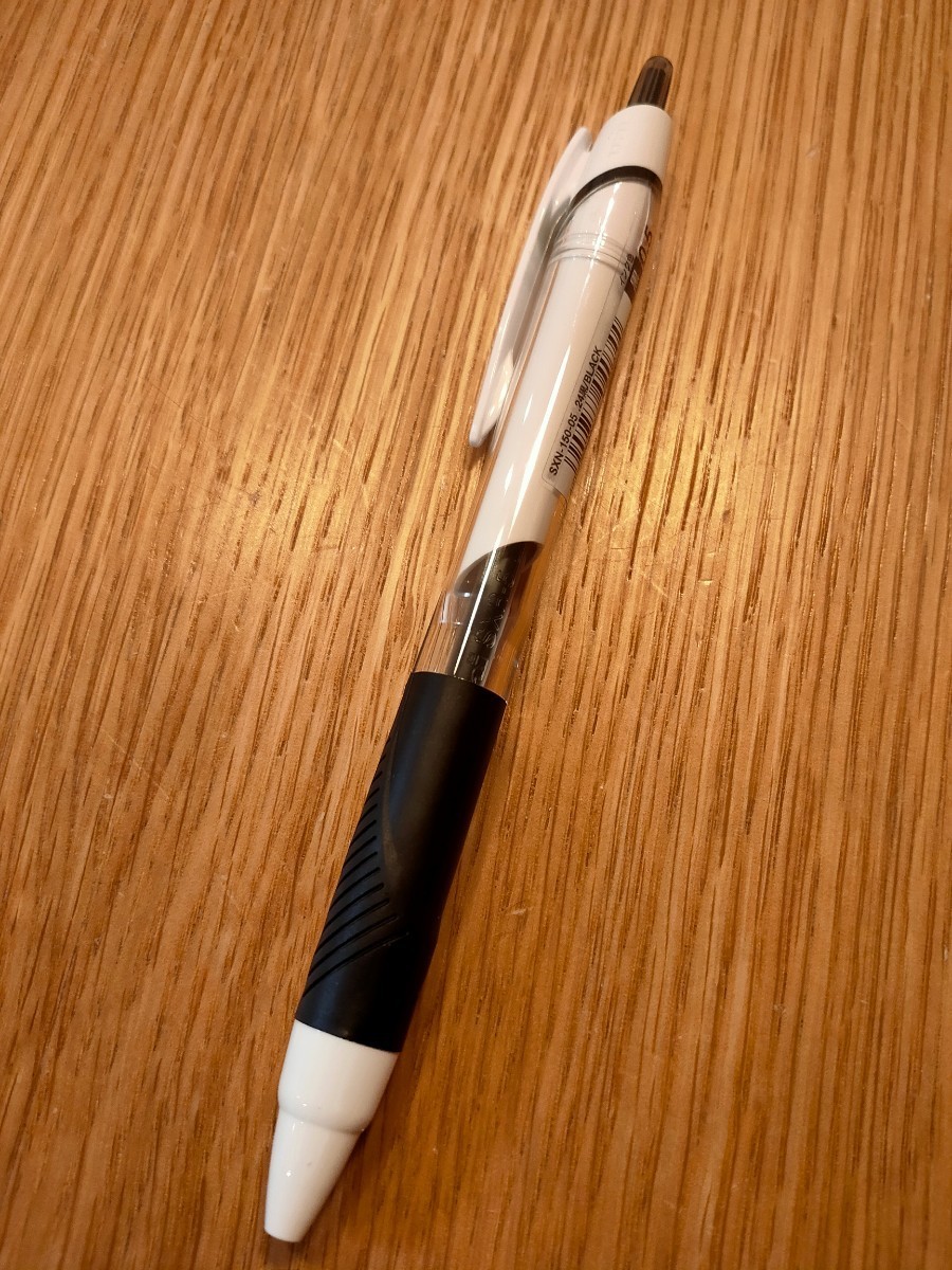 ジェットストリーム　0.5mm 油性ボールペン　黒