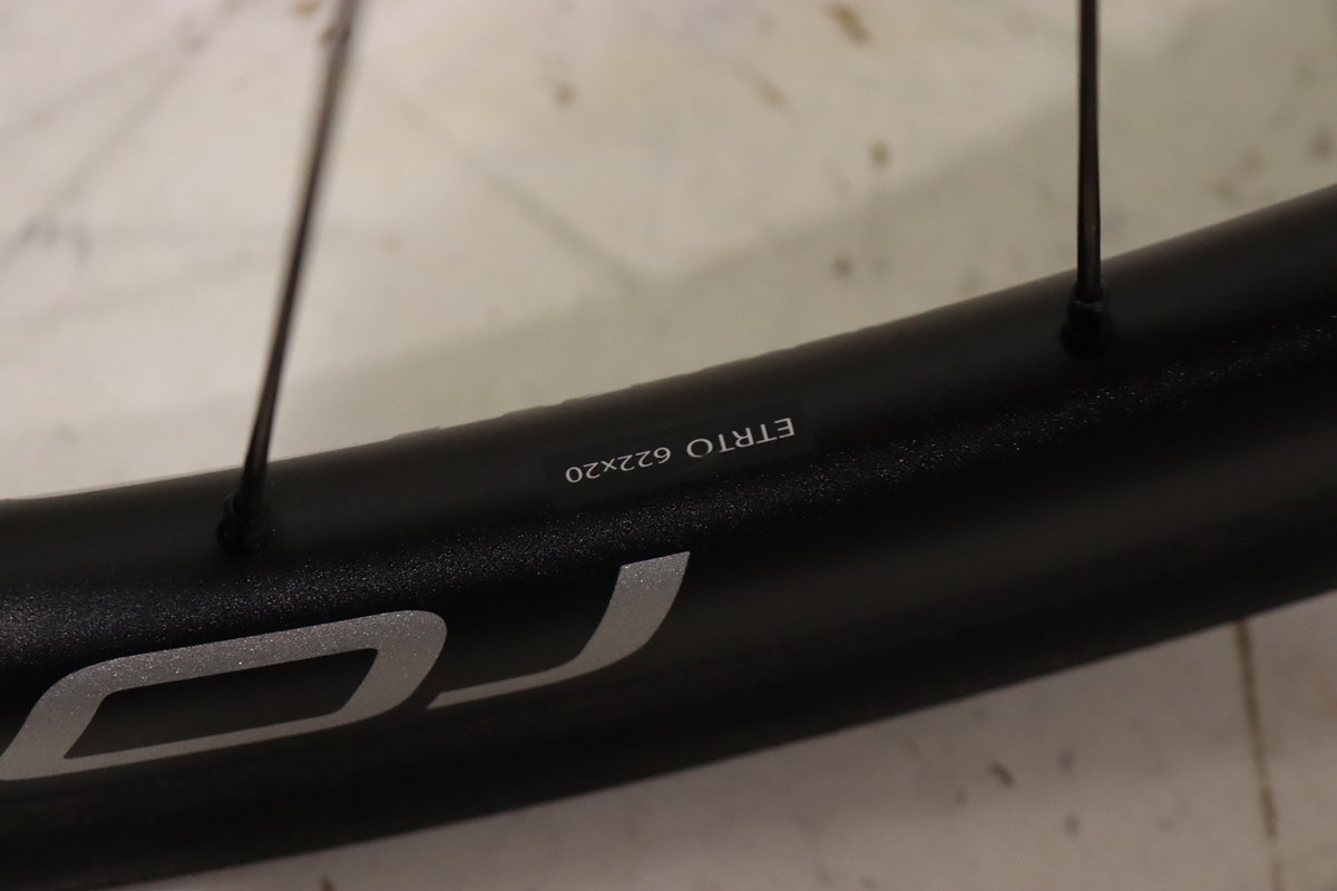 Yahoo!オークション - Roval ロヴァール FUSEE SLX 24 DISC Yahoo!オークション - Roval ロヴァール FUSEE SLX 24 DISC