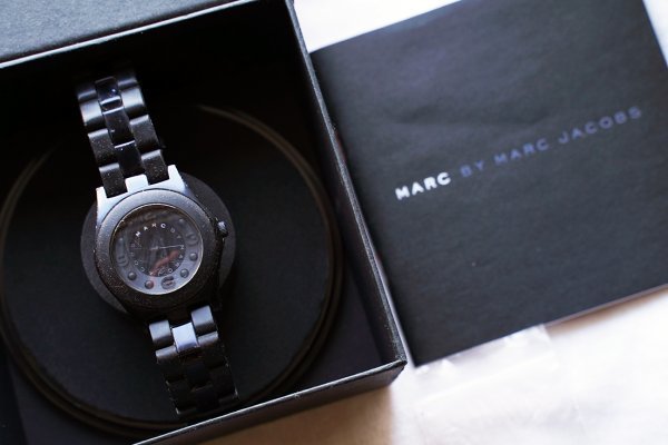 品多く MARC BY MARC JACOBS オールブラック MBM-2510 ブラック