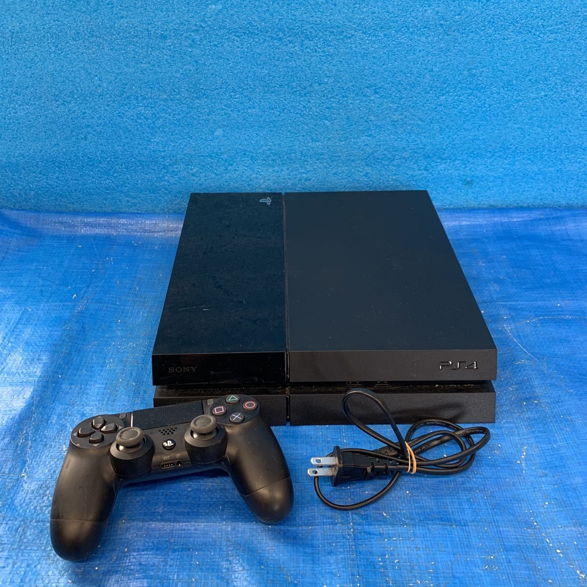 NO.0206.80.. SONY PS4 CUH-1100A PlayStation4。CUH-ZCT2J