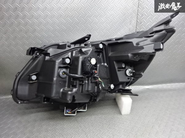 トヨタ 純正 ZRR80 80系 ヴォクシー 後期 LED ヘッドライト ランプ