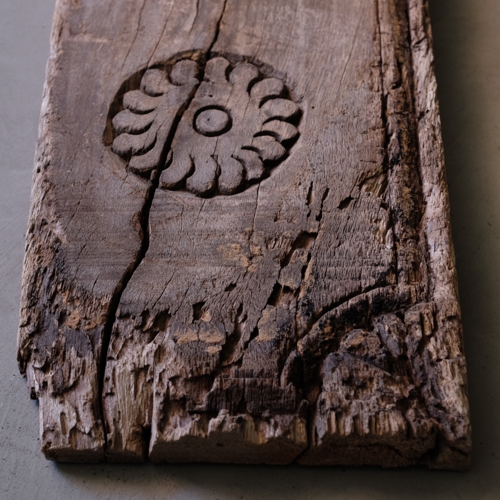 01654 東南アジア 古い木彫レリーフ / 門 装飾 彫刻 寺 神社 玄関 骨董 