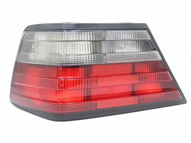 * Benz E320 W124 E Class 94 год 124032 левый задний фонарь ( наличие No:A31393) (6441)