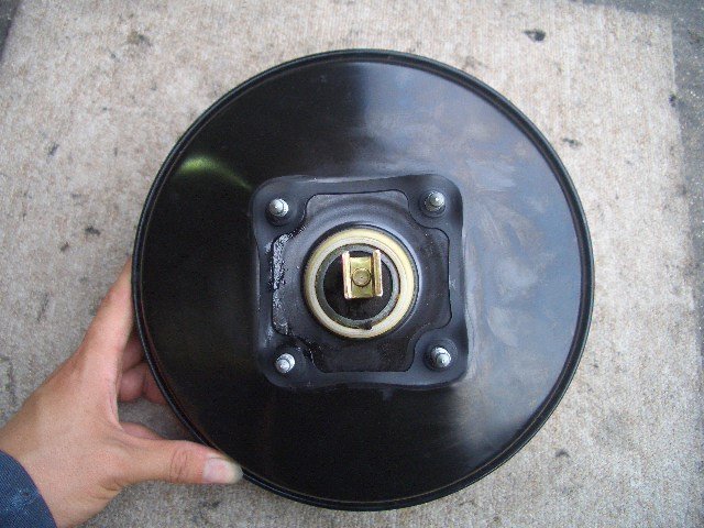 * Peugeot 306 Break 01 year N5BR brake master back / brake booster ( stock No:A04180) (5140) *