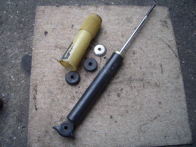 * Benz 560SEL W126 S Class 87 year 126039 left front shock absorber ( stock No:A03716) (3394)