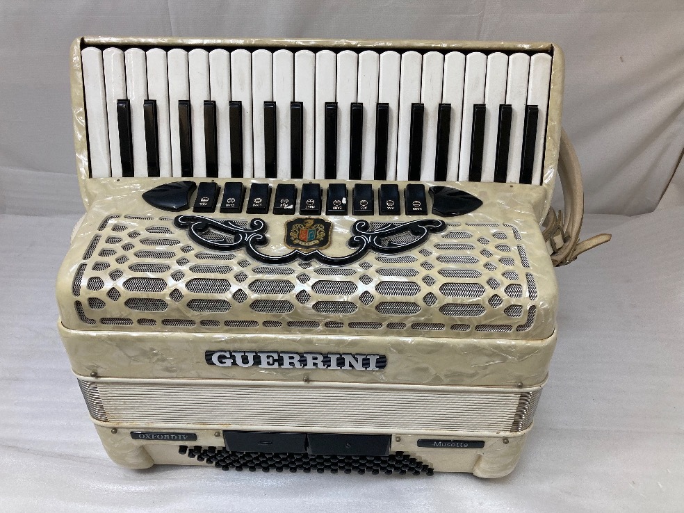 Yahoo!オークション - 【現状品】アコーディオン GUERRINI Yahoo!オークション - 【現状品】アコーディオン GUERRINI