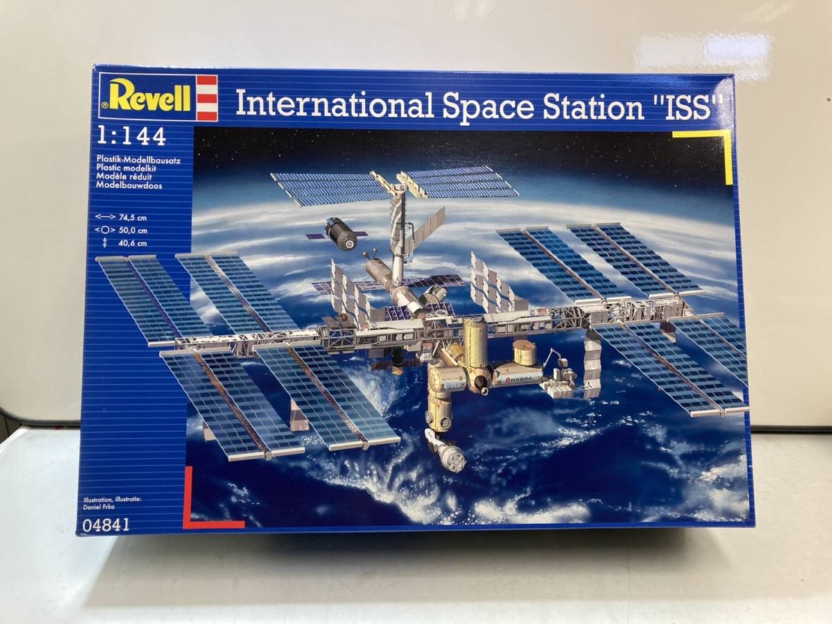 （1-203）Revellプラモデル　ISS 国際宇宙ステーション レベル　未使用品　希少