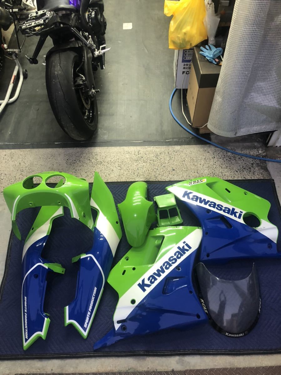 ZXR400L 純正カウル-