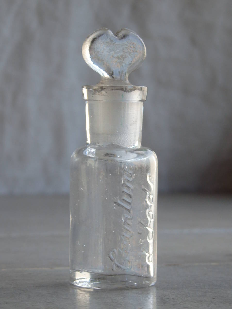 フランスアンティーク ガラス瓶 1880年 19世紀 ポット ボトル 薬瓶 蚤の市 ブロカント 一輪挿し　花器　蓋付き　エンボス文字　_画像1