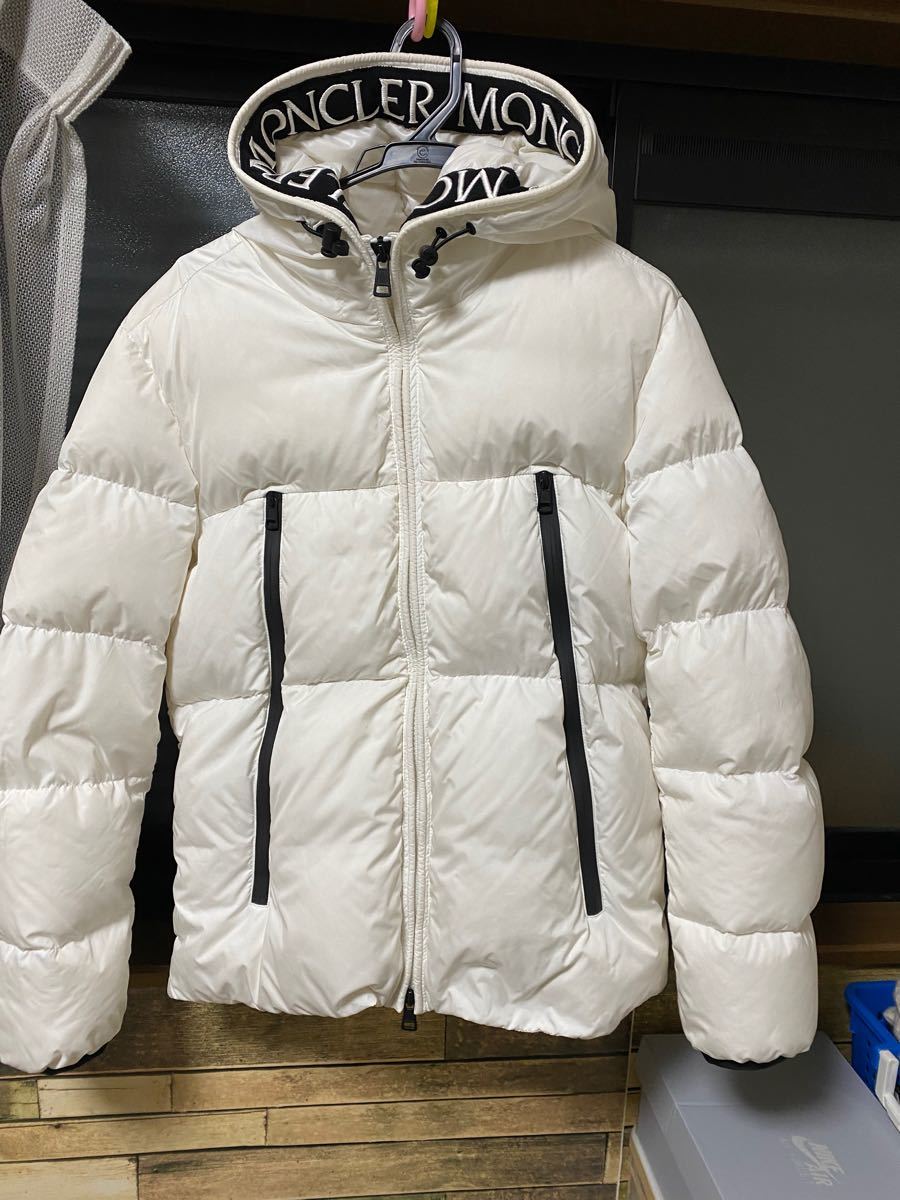 モンクレール MONCLER ダウンジャケット　モンクラー　白　ホワイト　サイズ2 最終値下げです。