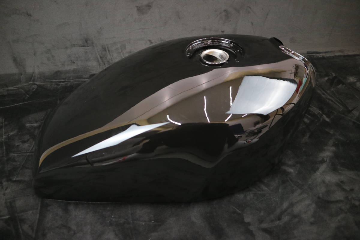 ゼファーΧ タンク ブラック/黒 ZR400G ZR400C フューエルタンク