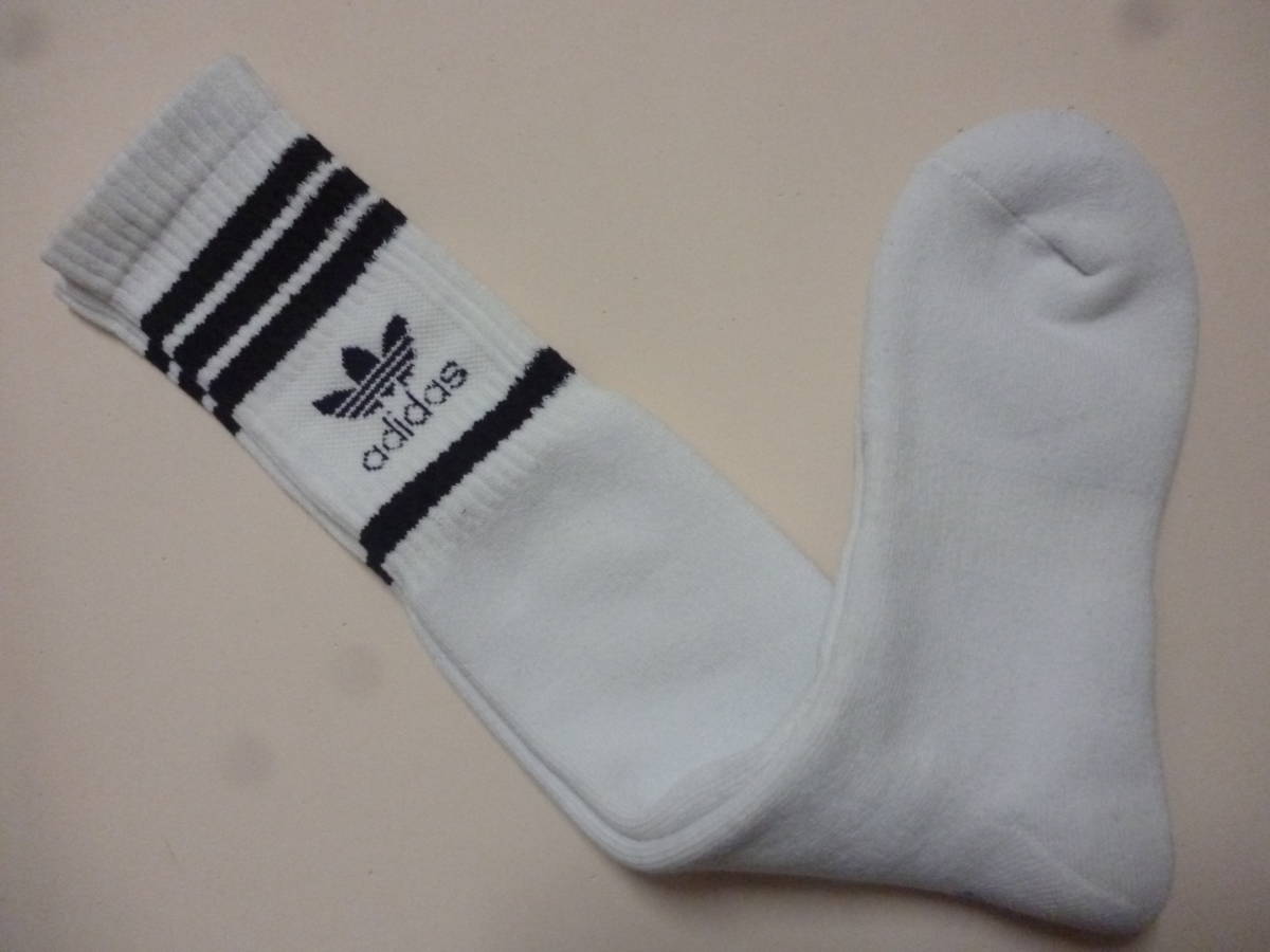 アディダス adidas 黒ライン 旧ロゴ バスケ バレー スポーツ アディダス adidas 黒ライン 旧ロゴ バスケ バレー スポーツ
