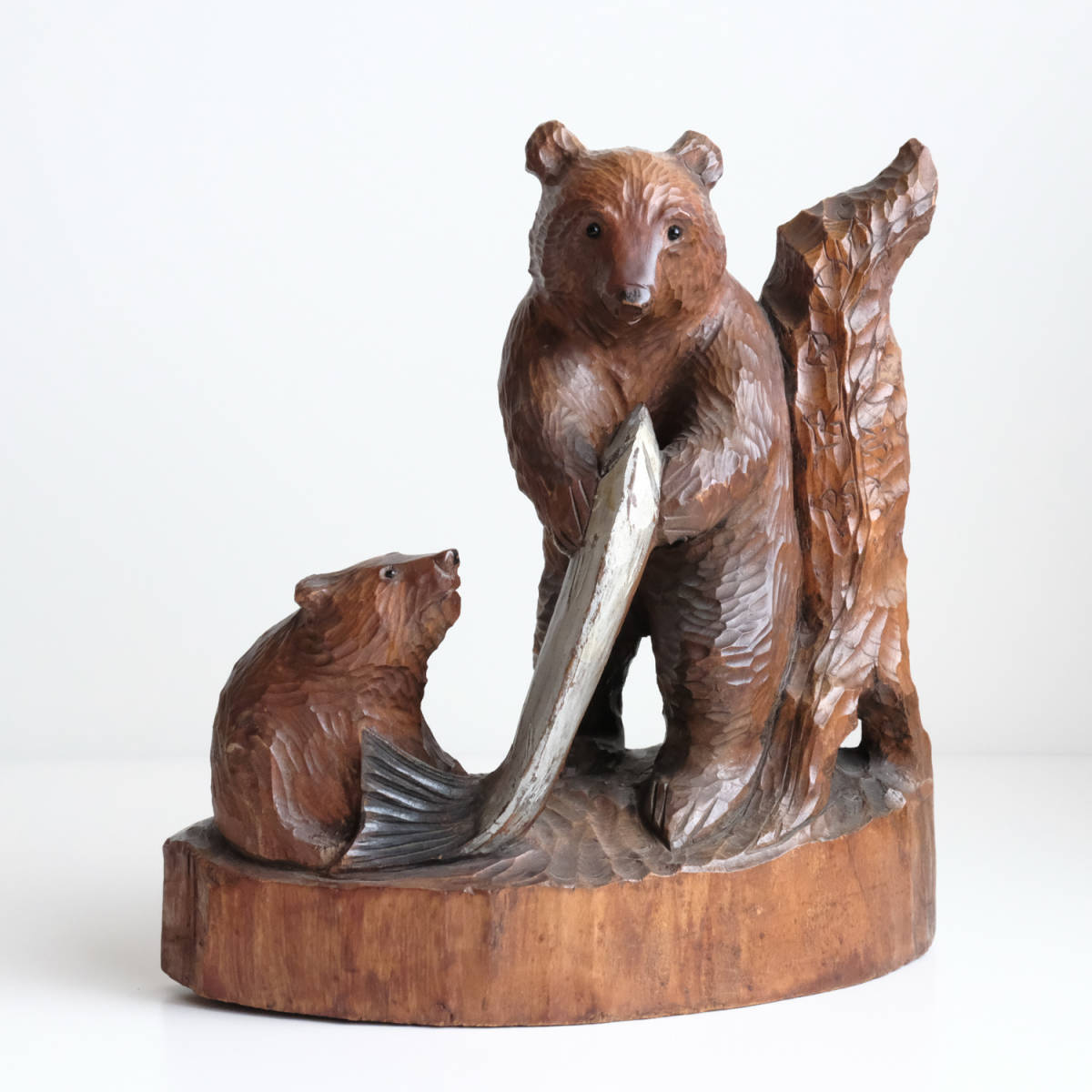 品質満点！ 木彫の熊北海道 ガラス眼 民藝 置物 オブジェ 飾り 木製彫刻 木彫り熊 民芸品 その他