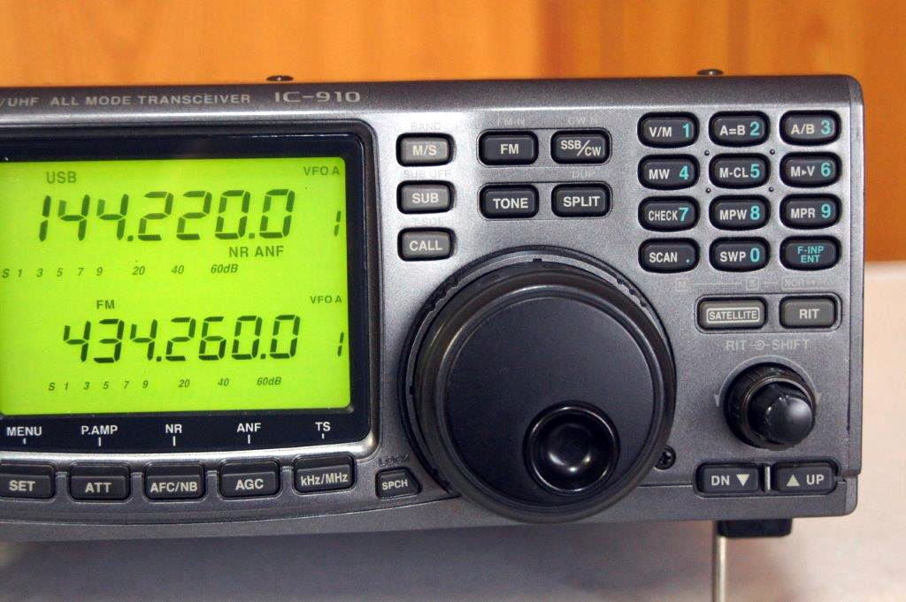 Dettagli dell'articolo ICOM IC-910 144/430MHz(DSPユニット Dettagli dell'articolo ICOM IC-910 144/430MHz(DSPユニット