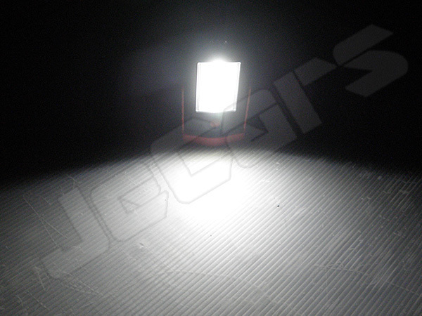 LED ハンディライト 懐中電灯 1＋1 2灯 2LED 乾電池式 固定用 マグネット付き ３個セット_画像6