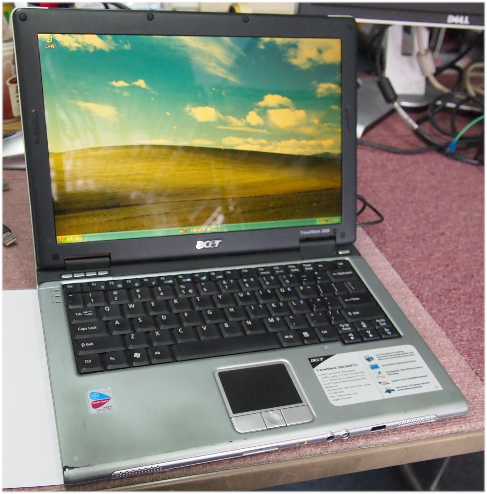 中古 acer Travel Mate 3002NWTCi 12.1型 Windows XP SP2 1GB DVDコンボ付き　送料無料