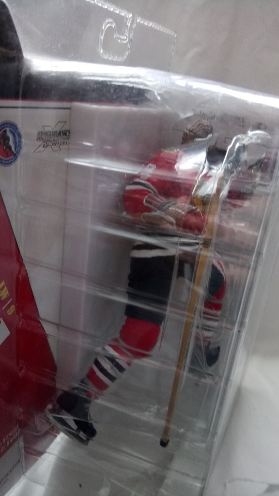 NHL ホッケー フィギュア Chicago Blackhawks（シカゴ・ブラックホークス） Bobby Hull 9 レジェンドシリーズ_画像4