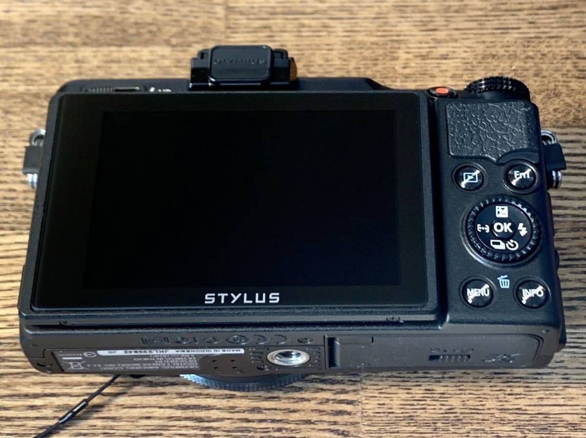 美品 完動品 OLYMPUS オリンパス デジタルカメラ XZ-2 箱付き XCG-1グリップ付き