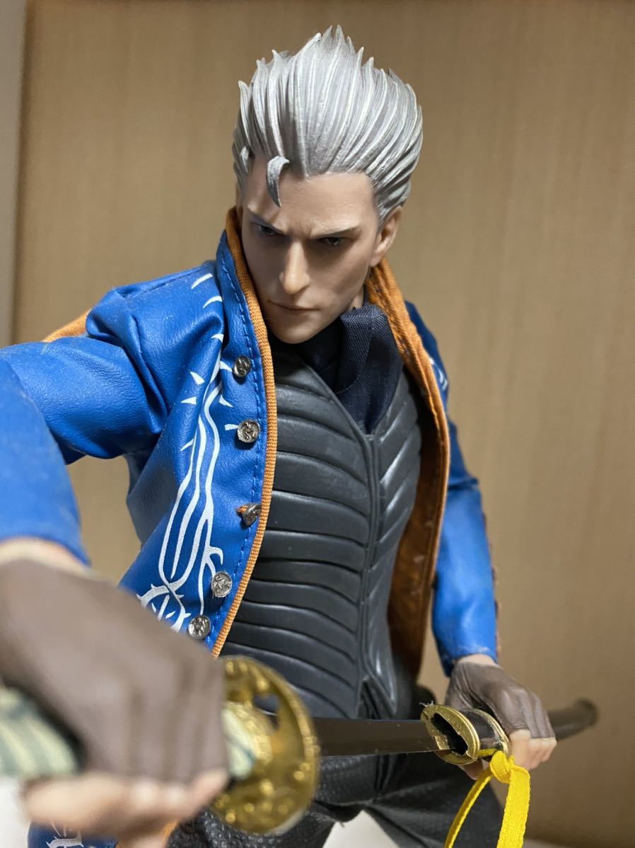 ASMUS TOYS / アスモストイズ 1/6 可動フィギュア DEVIL MAY CRY ASMUS TOYS / アスモストイズ 1/6 可動フィギュア DEVIL MAY CRY
