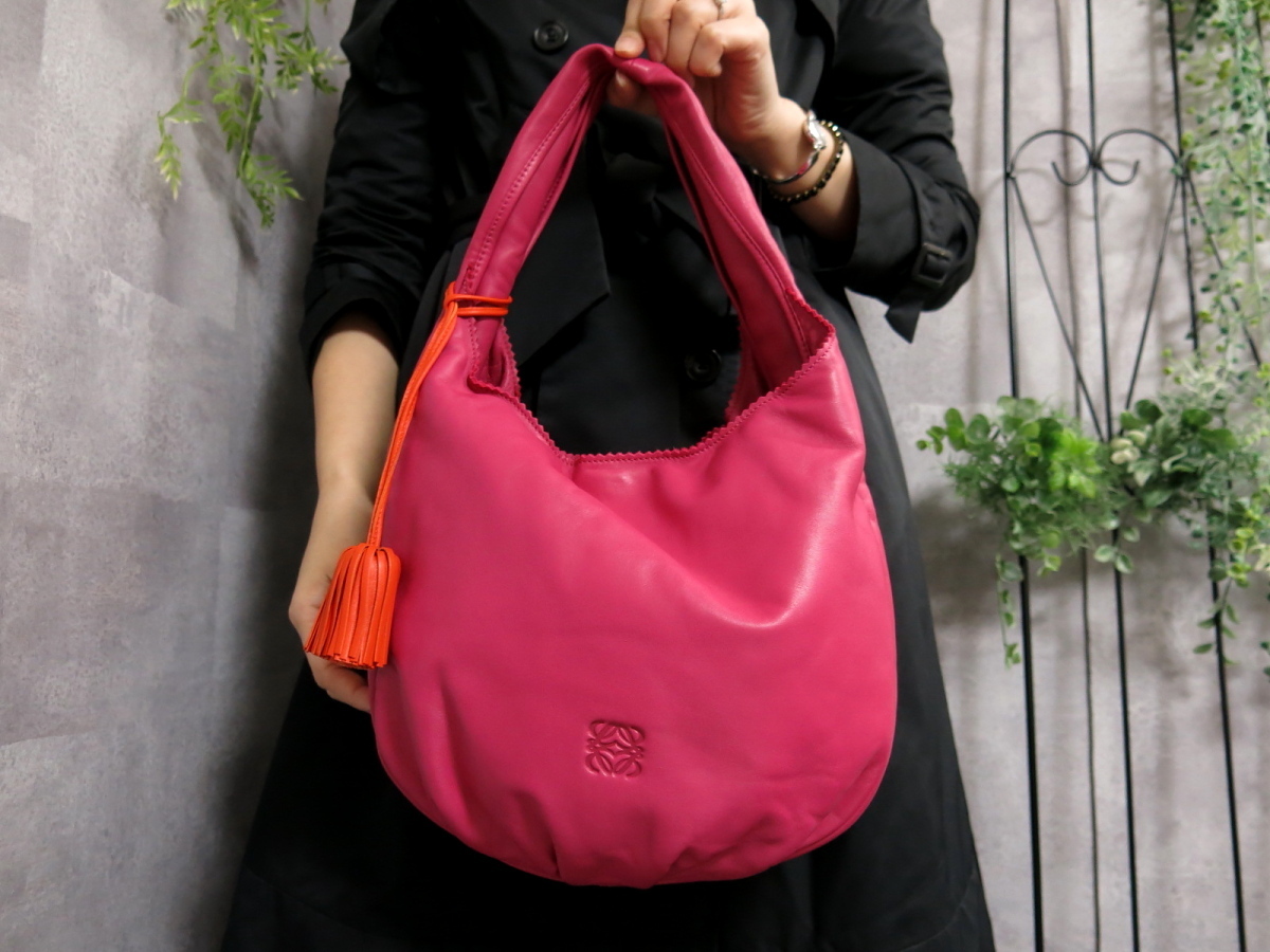 本物美品□ロエベ□ヴィエント/タッセル メダル□ショルダーバッグ