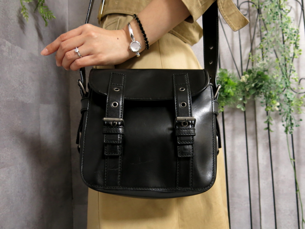 極 美品 レア イヴサンローラン YSLロゴ レザー ショルダーバッグ