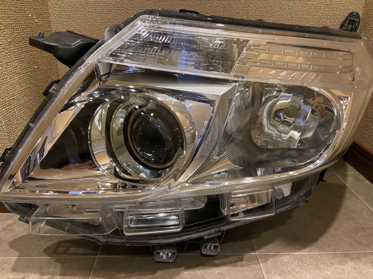超美品・破損なし】前期 LED ZRR80G ノア 左ヘッドライト ICHIKOH 28