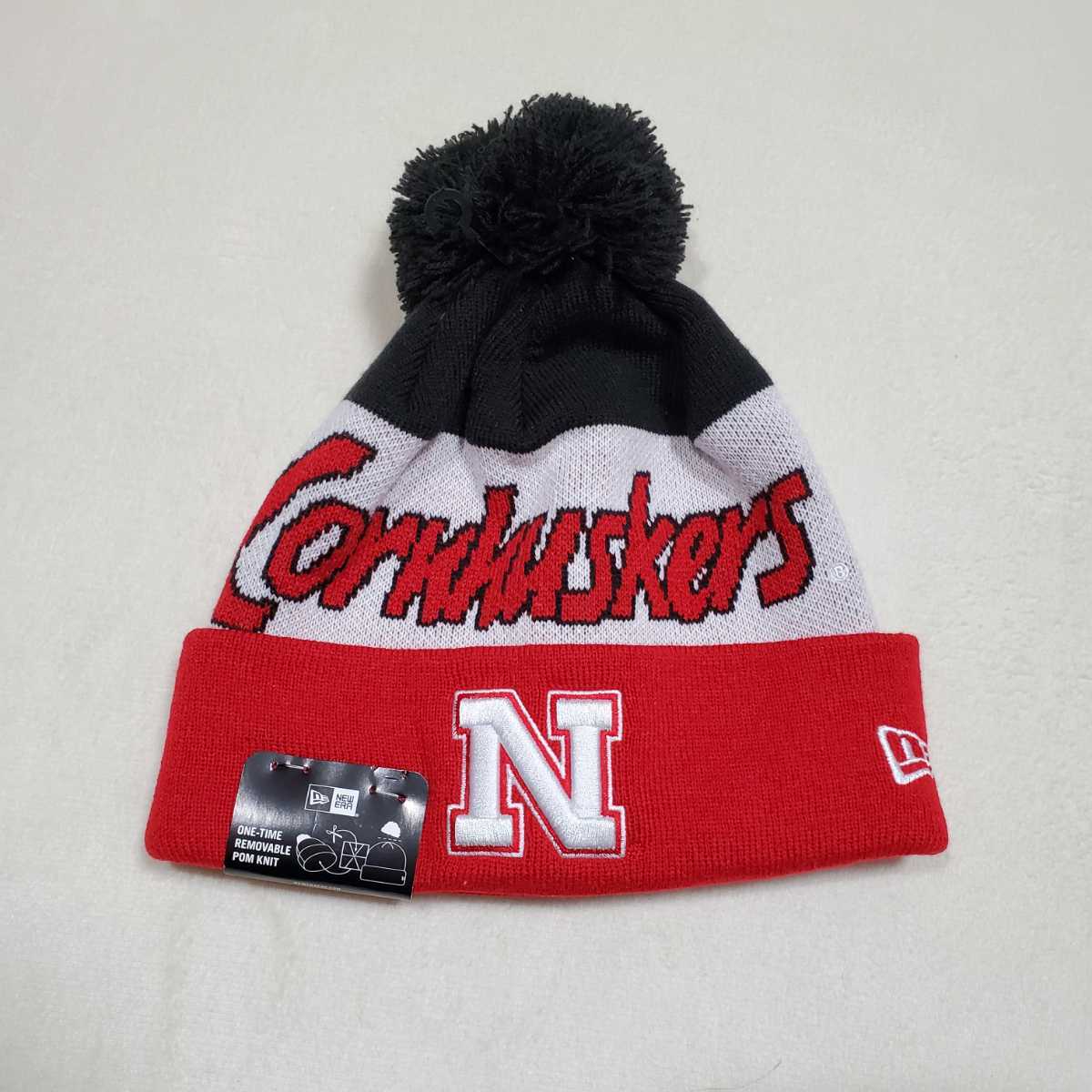 正規品　新品　ニューエラ NEW ERA ニットキャップ　ニット帽 ネブラスカ大学リンカーン校　NCAA ビーニー USA 赤