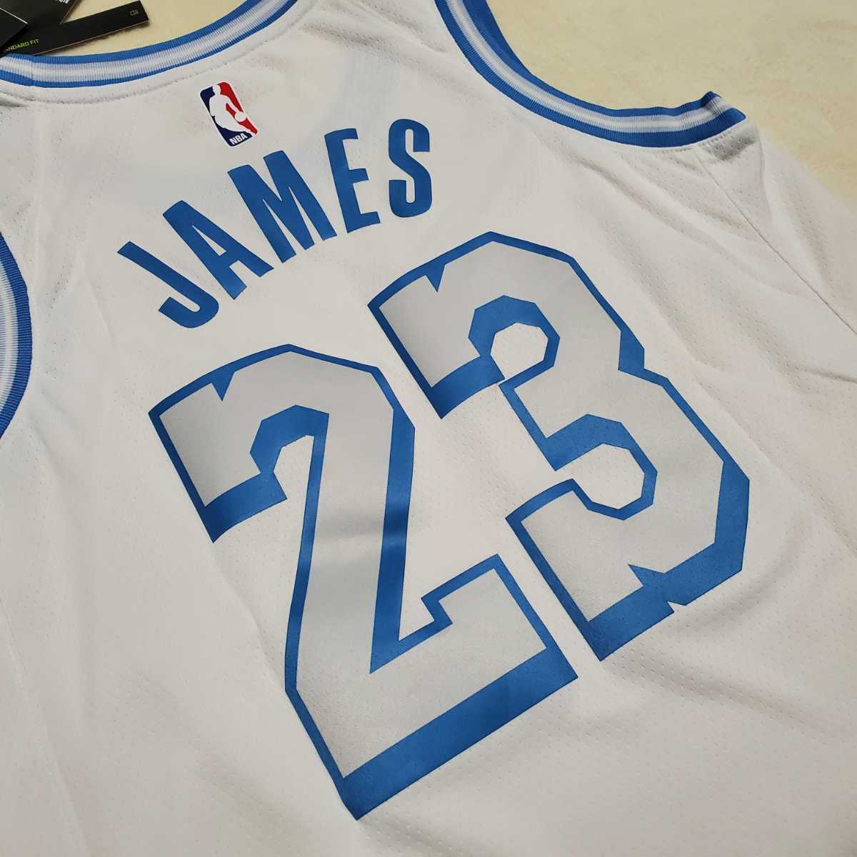 新品タグ付き NBA レブロン・ジェームズ ロサンゼルス・レイカーズ 正規品 Swingman ナイキ XL