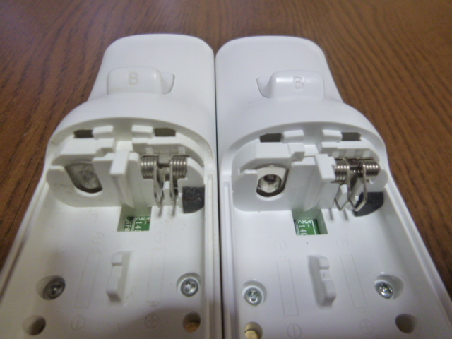 RS071【送料無料 即日配送　動作確認済】Wii リモコン 2個セット ホワイト　白　ストラップ　セット