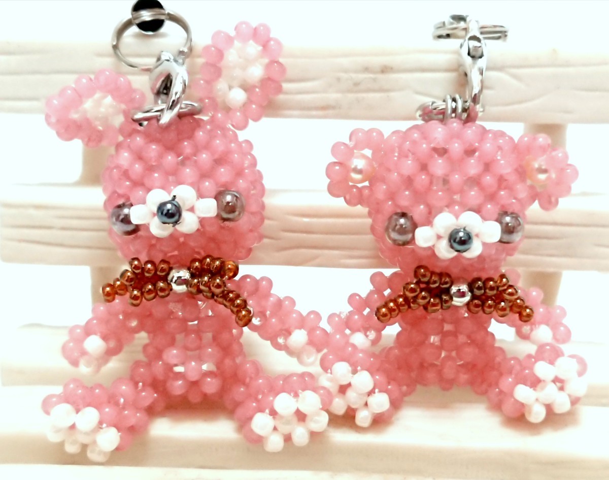 ハンドメイド ビーズ キーホルダーうさぎ