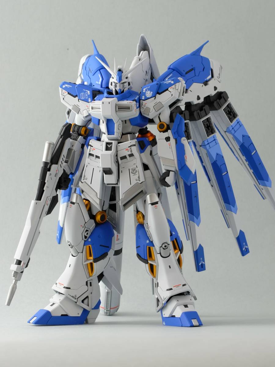 RG Hi-νガンダム+ハイパーメガバズーカランチャー 塗装済完成品