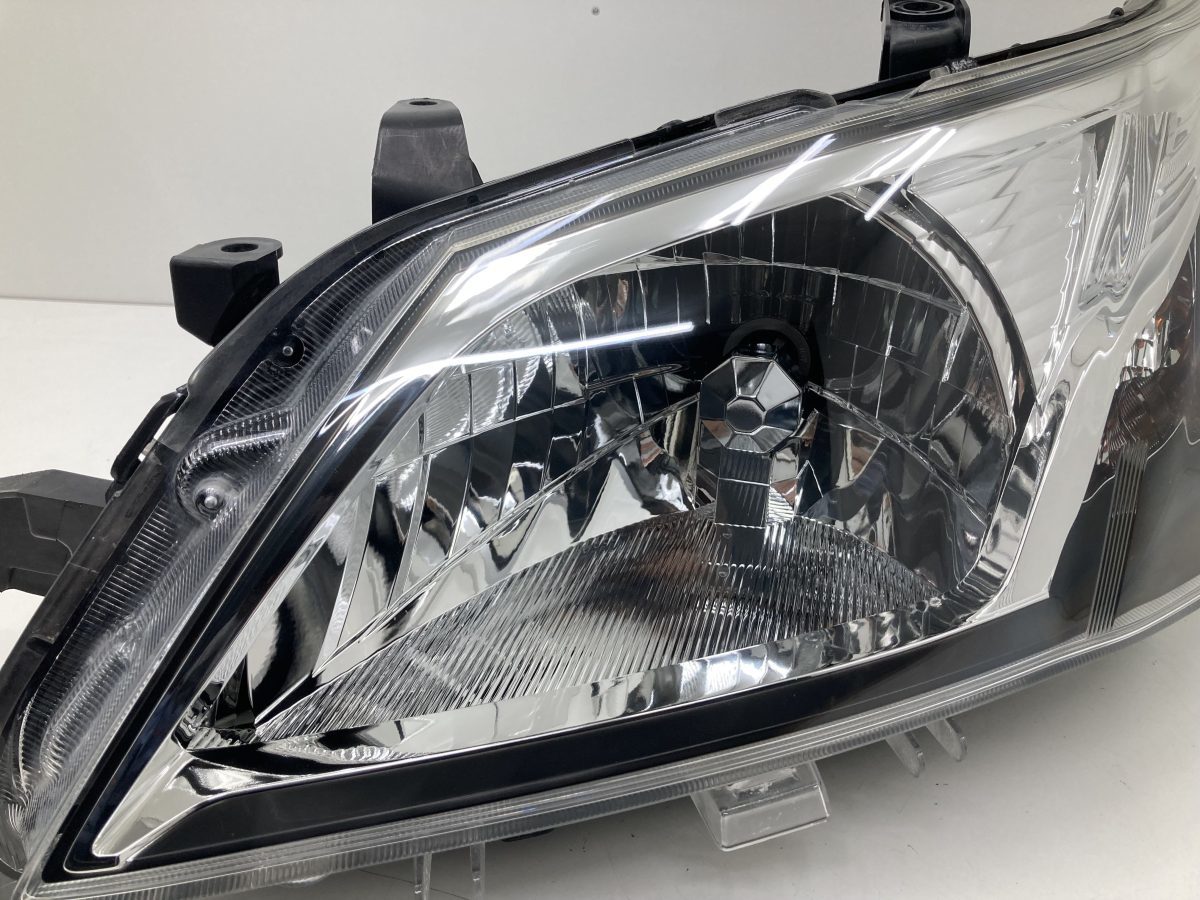 美品 点灯OK 割れ無 YA5 後期 エクシーガ 純正 HID ヘッドライト 左右