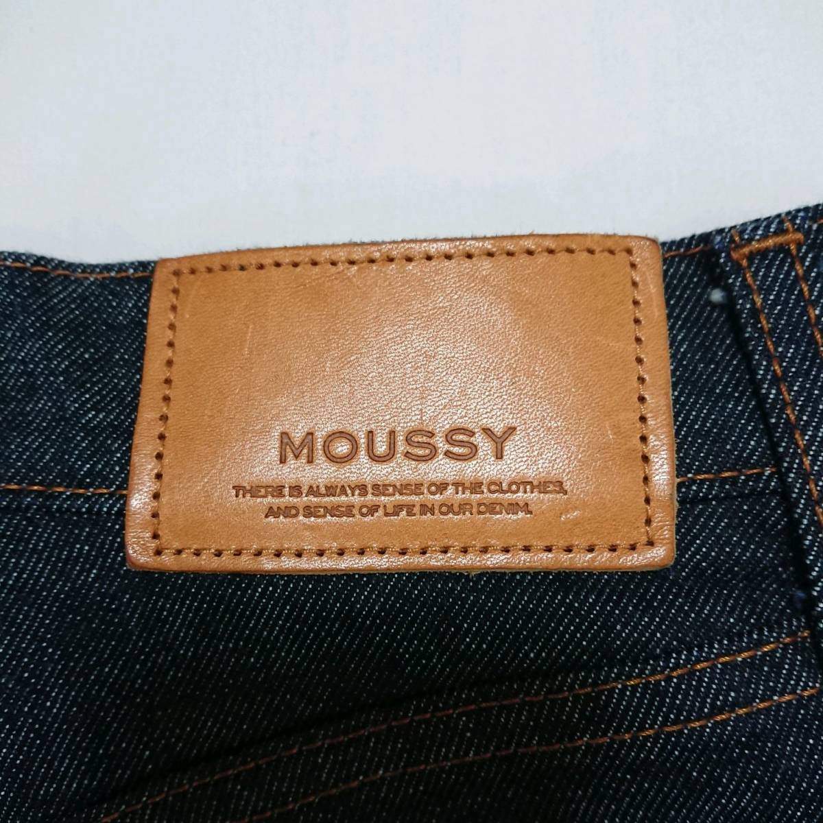 即決 送料無料 MOUSSY MVS ストレッチ ジーンズ デニム ジーパン マウジー 日本製 濃紺 25 カジュアル パンツ ボトムス レディース