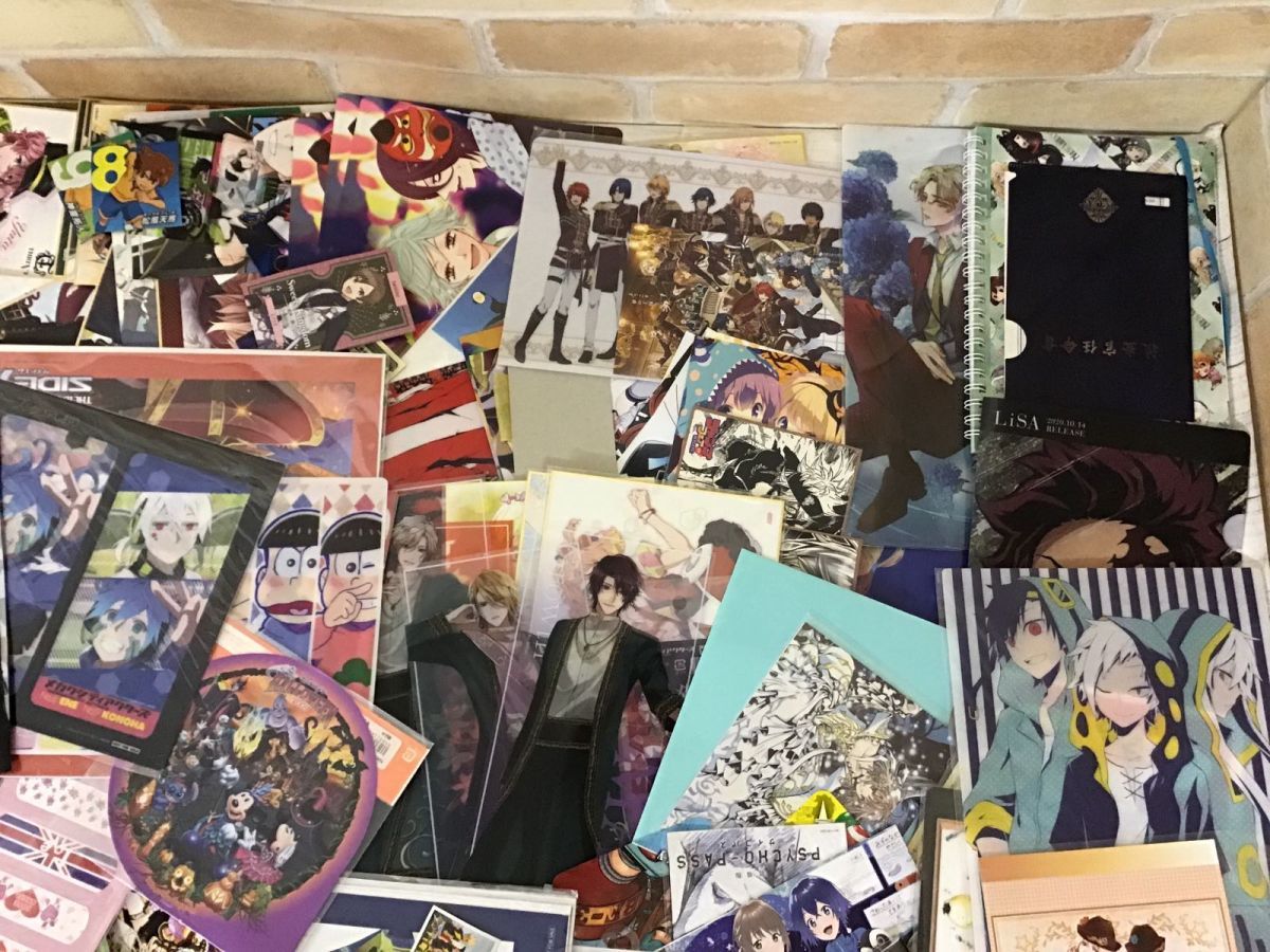現状】 アニメグッズ 紙系 まとめ売り 鬼滅の刃、イナズマイレブン